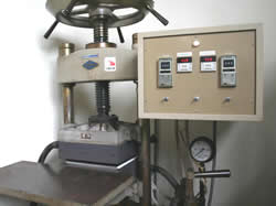 Hot-pressing machine