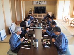 （昼食会の様子）